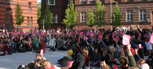 vv_abstimmung-500x227-luisa_wetzel